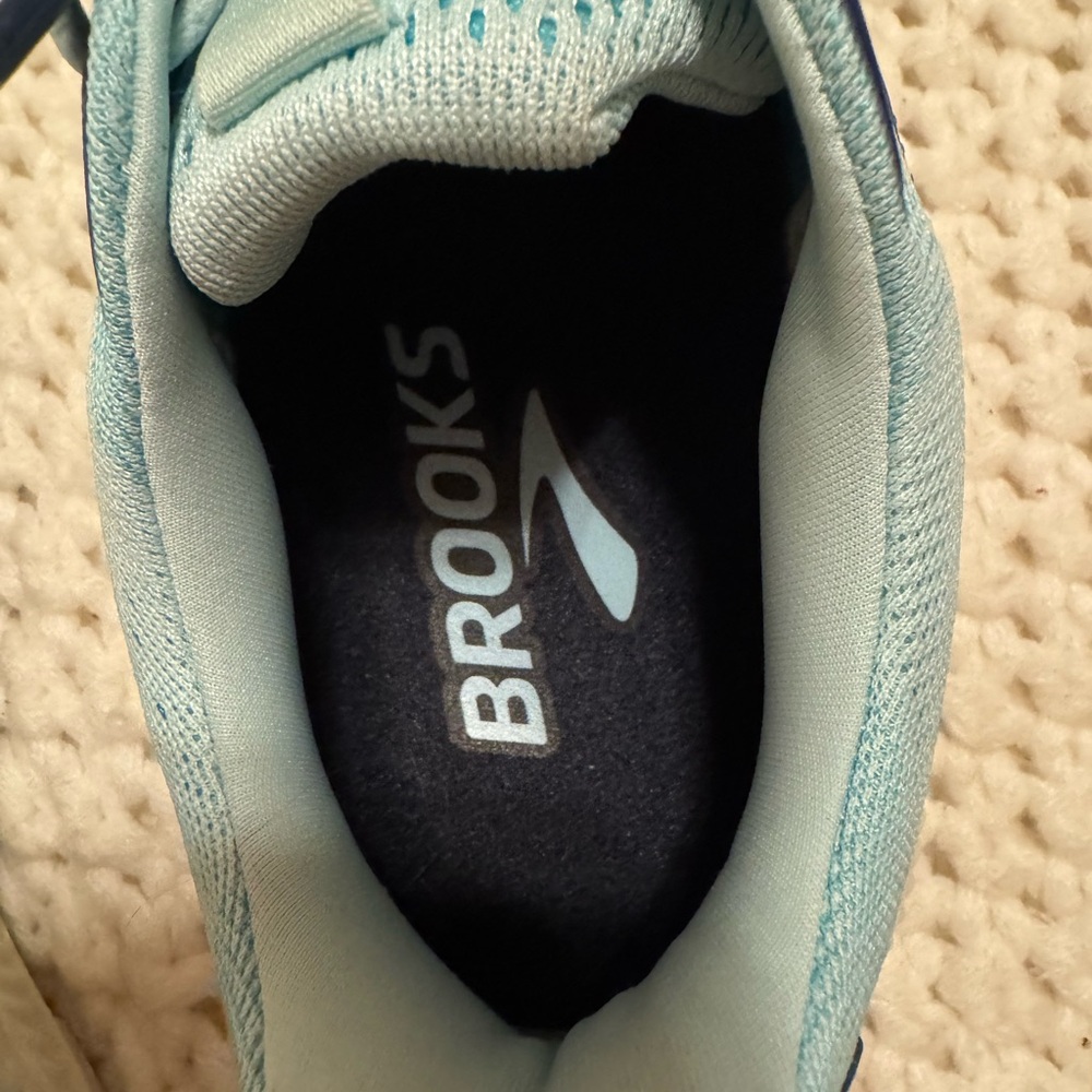 Brooks Ghost 17 Aqua Running Shoes - Picture 4 of 10